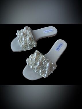 Steve Madden Knicky Pearl/Rhinestone Sandals